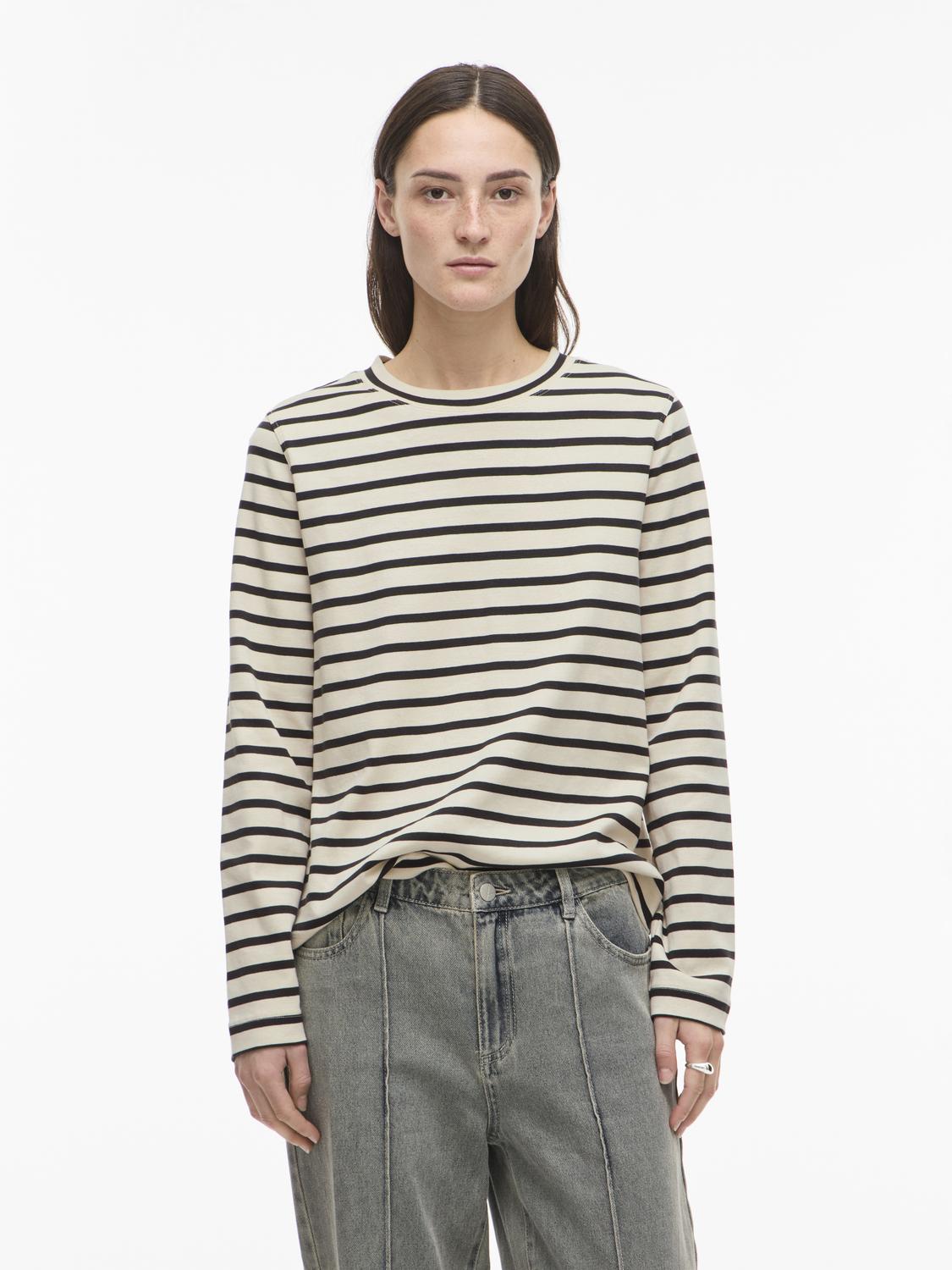 model_shot-front